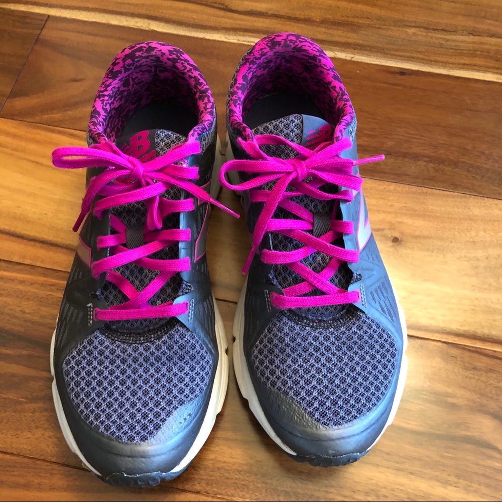 New Balance women’s 775 size 9.5